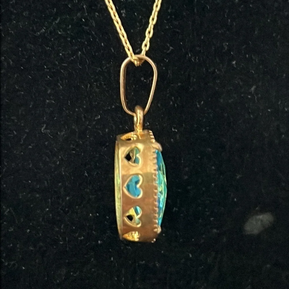 N/A vintage pendant